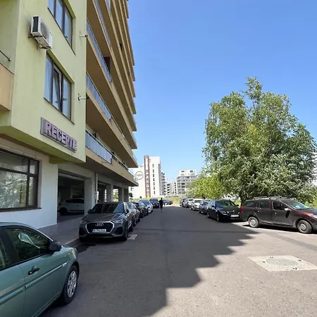 M By The Summerland Mamaia